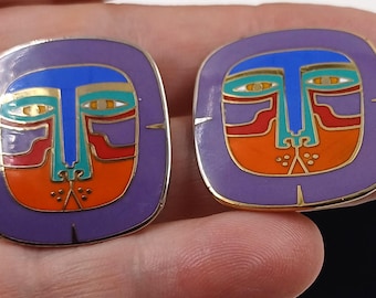 Pendientes Laurel Burch con diseño tribal, cloisonné, raros, de estilo vintage, de la década de 1980, en rojo, morado y verde azulado.
