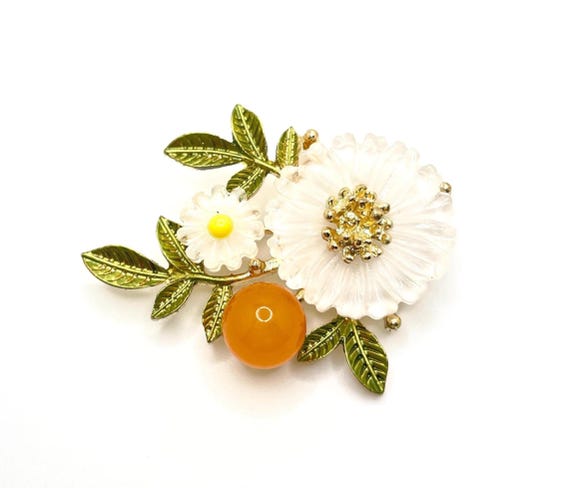 Vintage Style Lucite Daisy Flower Brooch – Clear Petals with Marmalade Bead Accent & Green Enamel Leaves - Gold Tone