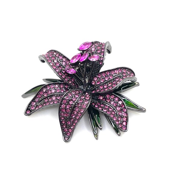 Pavé-Set Purple Rhinestone Orchid Brooch – Sparkling Floral Elegance