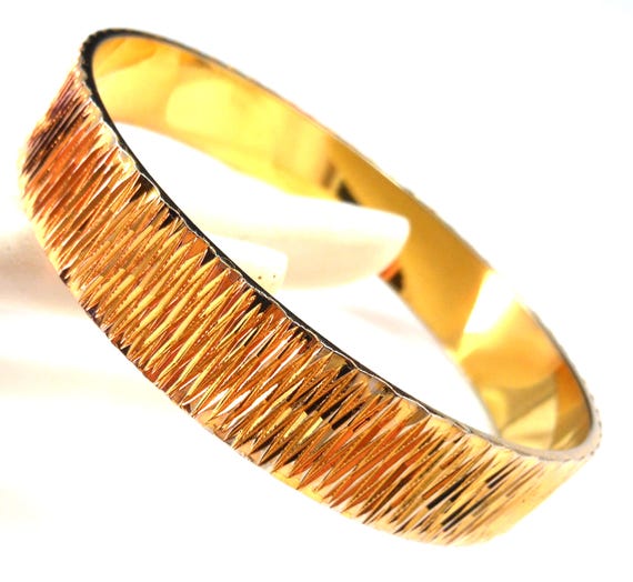 Retro Gold Bangle – Diamond Cut Textured, Heavyweight Vintage Bracelet (1960s-70s)