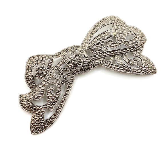 Vintage Style Marcasite Bow Ribbon Brooch – 1928 Jewelry, Silver Tone, 1990s