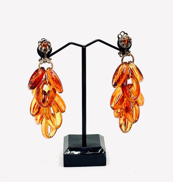 Vintage Amber Lucite Dangle Statement Earrings – 1960s Clip-On Cascading Hoops