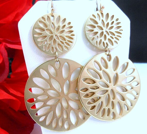 Boho Chic Radiance - Round Gold Disc Statement Da… - image 4