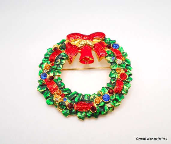 Christmas Wreath Brooch Pin w/ Bow Motif Multi Color Enamel, Rhinestones, Gold Tone 2.5"