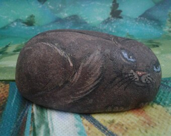 Painted Cat on Geode