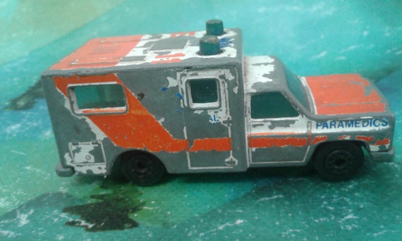 carro ambulancia juguete
