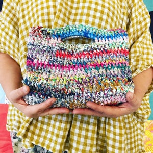 Small Betsy Bag PDF Crochet Pattern - Make a beautiful bag from Liberty Tana Lawn strips - by Robyn Shapiro - The Strawberry Thief