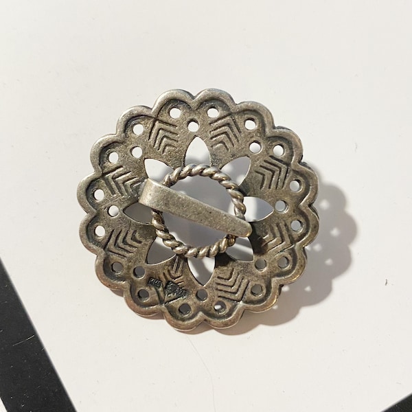 Vintage sterling silverEthnic Brooch, round Latvian national costume jewelry