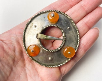 Vintage silver tone metal Brooch with natural Baltic amber stones, Latvian Ethnic style jewelry, National dress