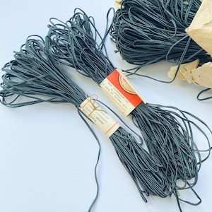19 Spulen Vintage grauer Baumwollfaden, Soutache, geflochtene Abschlussschnur, retro 1983