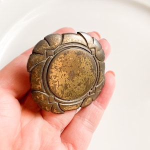 Dörrknopp i vintagemässing, rund 50 mm, europeisk antik beslag
