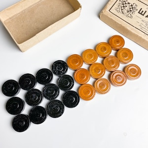 Vintage wooden Chester Chess set in original carton box 1960, without board