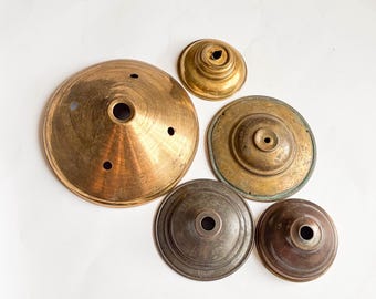 Antique, Vintage lot of 5 brass lamp canopies, lamp cups, lamp holder covers, chandelier parts, diameter 60–125 mm, patina, Europe