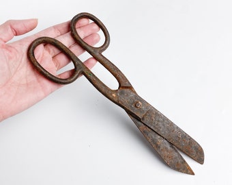 Antique rustic iron huge sewing Scissors, Cutter, Trimmer, original rustic patina