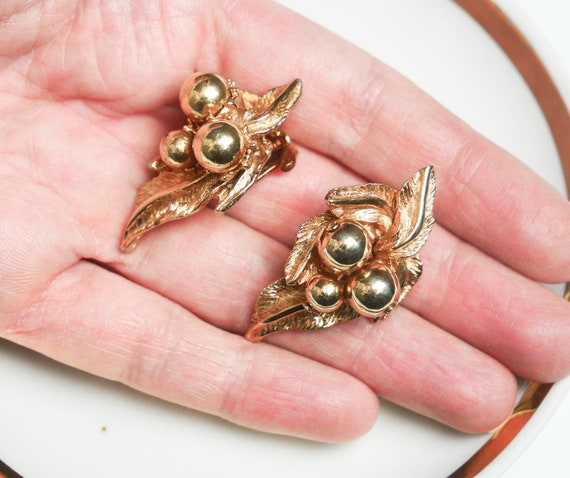Boucles D'oreilles Clips Vintage Argentées Feuille Signées BSK 3402 - Parfait état