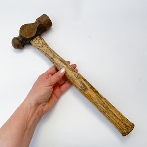 Antiker großer Snail Brand Hammer mit original Holzgriff, schwerer Kugelhammer, Vintage rostige Patina, Made in England 2lb