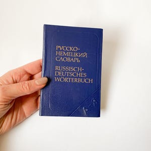 Vintage antique Russian-German Dictionary 1982, Moscow, 9,000 Words, 320 Pages, antique dictionary, linguistic book, small pocket format