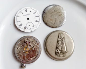 Set med 4 vintage fickurverk, Trenton USA urtavla och Molnija USSR delar, 43–50 mm, Steampunk reparationslott