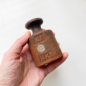 Antique, Vintage Weight for Weighting Balance Scale, rustic metal, 1 kg, 2.2 pound