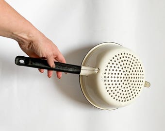 Antique Vintage Old Enamel Metal Colander 1960s, Home Decor, Rustic Kitchenware for cooking