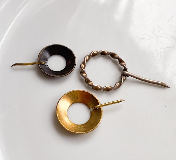 Set of 3 Miniature Latvian Ethnic Brooches, Coppe… - image 3