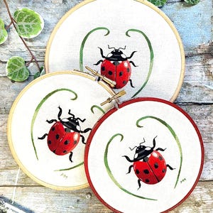Ladybird Embroidery Pattern, Needlepainting Pattern & Photo Tutorial PDF, Thread Painting Pattern, Hand Embroidery Hoop Art Design, Nature.