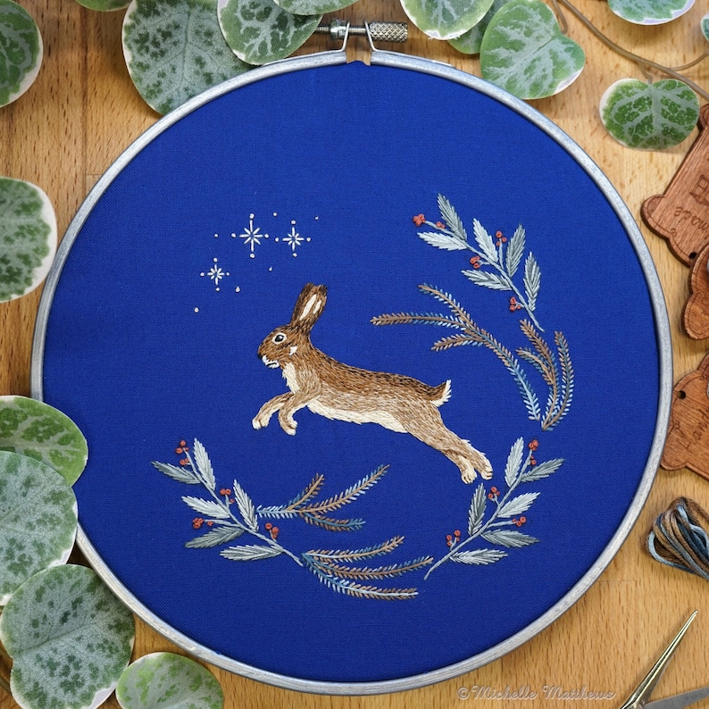 Hare thread painting embroidery pattern and video tutorial. Needle painting hoop art.