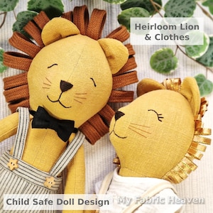 Könnte beinhalten: Zwei Plüsch-Löwenpuppen mit gestickten Gesichtern und braunen Mähnen. Eine Puppe trägt eine schwarze Fliege und eine gestreifte Latzhose. Der Text "Heirloom Lion & Clothes" und "Child Safe Doll Design" sind sichtbar.