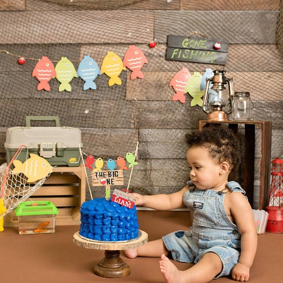 16+ Ofishally One Smash Cake