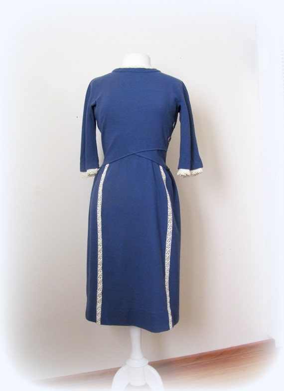 Pretty with a Little Wiggle 1950s-60s Dress