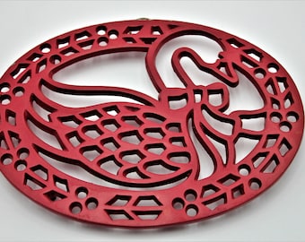 AVON Cast Iron Goose Trivet, Vintage Christmas Holiday Metal Swan with Wall Hanger