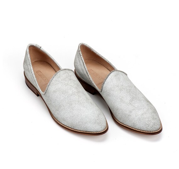 womens cream flat shoes