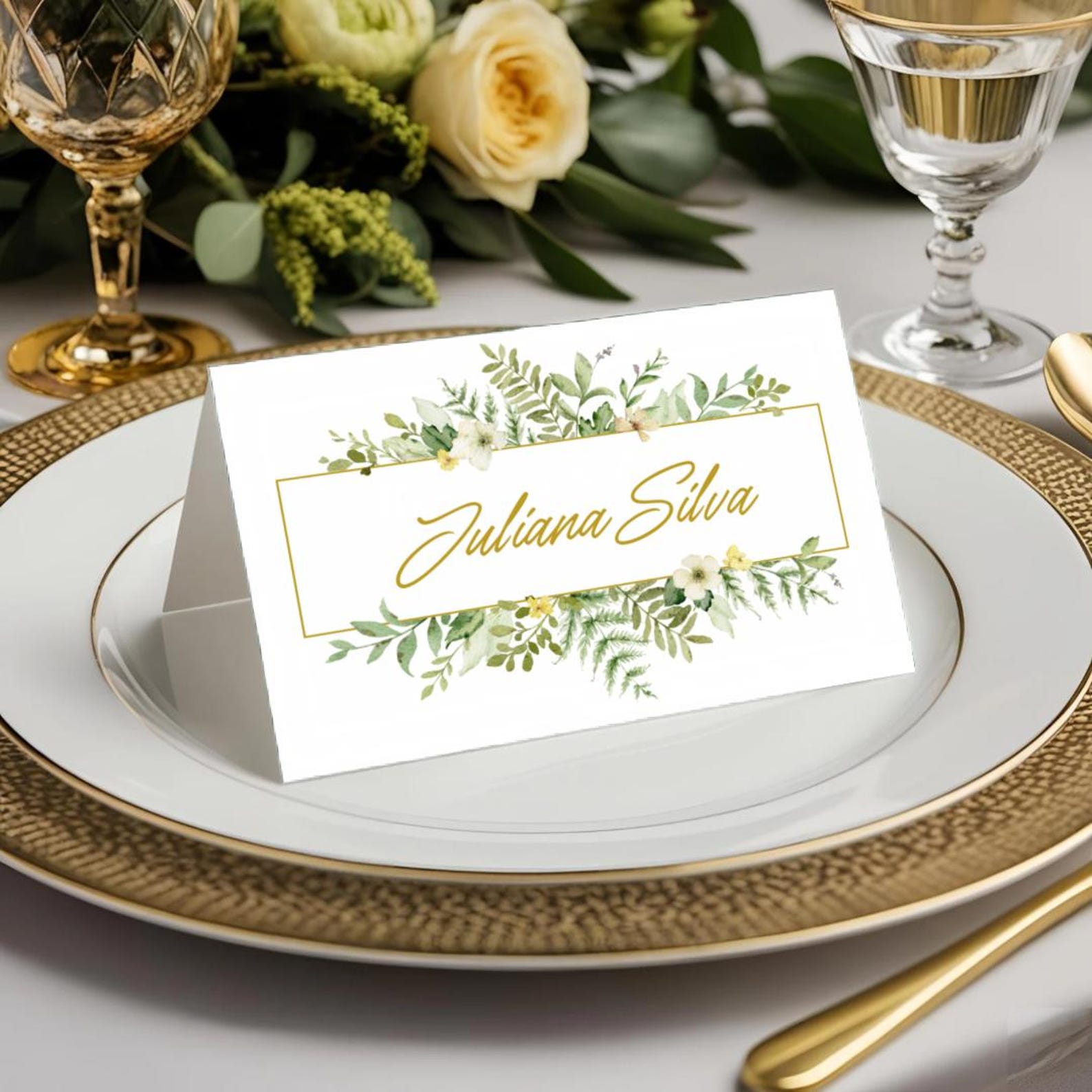 elegant-wedding-place-cards-personalized-table-name-cards-with-floral