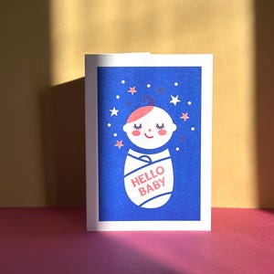 Nueva tarjeta con estampado de risografía Hello Baby / Arte de risografía estilo vintage / Risoimpresión / Risografía / Tarjeta en blanco / Sobre Kraft / Nacimiento / Niño o niña