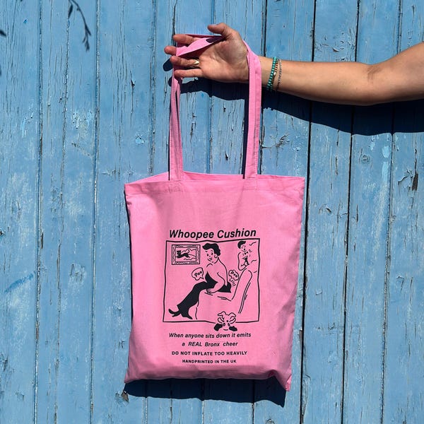 Borsa tote con cuscino Whoopee stampato a mano: arte kitsch retrò