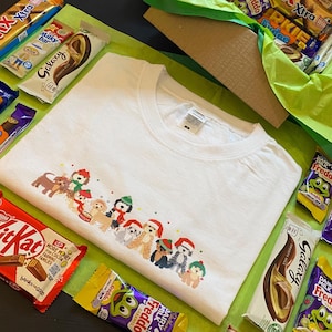 T-shirt e scatola regalo di cioccolato - Cani carini di Natale - Cesto regalo di Natale con barrette di cioccolato classiche - 983