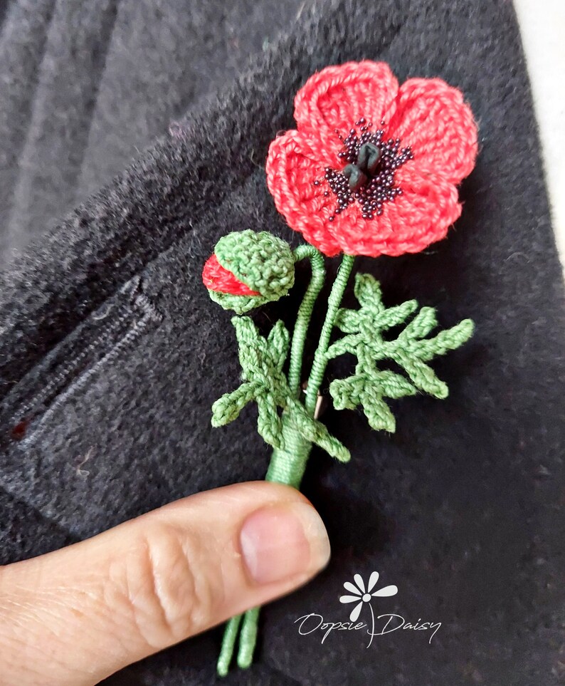 Crochet Poppy Brooch, Micro Crochet Poppy, Remembrance Poppy, Miniature