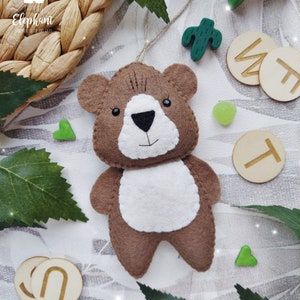 Felt grizzly bear, brown bear, Forest creatures, woodland nursery decor, woodland baby mobile, forest friends.