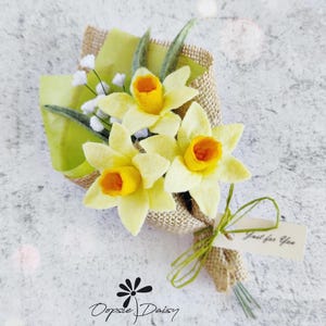 Mini artificial daffodil bouquet, felt flowers, floral bouquet, wedding favours, floral keepsake, Mother&#39;s Day flowers, flower gifts