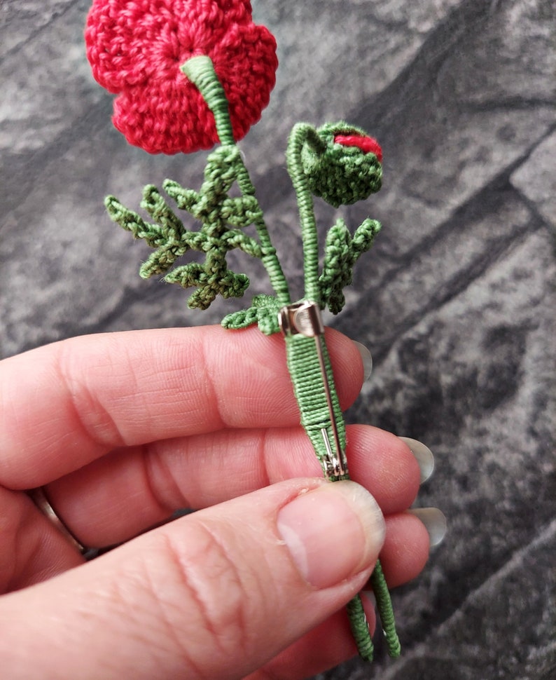 Crochet Poppy Brooch, Micro Crochet Poppy, Remembrance Poppy, Miniature