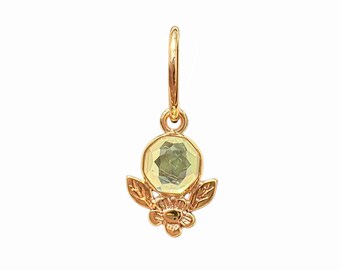 Prasiolite with flower and leaves - solid 9ct yellow gold  - Piercing charm with / without hoop