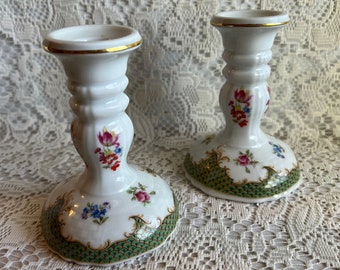 CHARMING FLORAL CANDLESTICKS White Ceramic Flower Patterns Gold Trim Glossy Finish Excellent Condition Pretty Unique Vintage Gift Unmarked