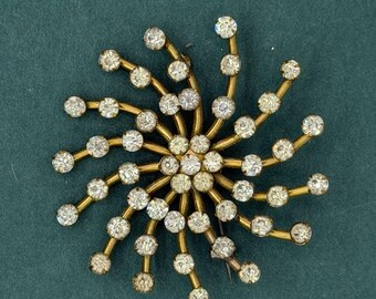 Rare Vintage 1950s Atomic Fireworks Brooch Clear Rhinestone Gold Tone Starburst Snowflake Pin Mid Century Holiday Jewelry 2.75 Inch