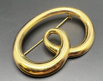 MONET ABSTRACT BROOCH Gold Tone Bold Swirl Pin 1980s Modernist Jewelry Rare Collectible Collector Vintage Gift Ex Cond Scarf Shawl Signed