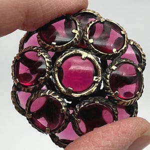 ONDERTEKENDE KROON TRIFARI zeldzaam gegoten glas robijnrode renaissance broche hanger ketting Ex Vintage Cond kostuumsieraden Prachtig verzamelcadeau