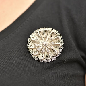 Vintage Sterling Silver Filigree Flower Brooch