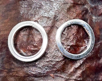 Minimalist Sterling Silver Circle Stud Earrings (8.2mm)