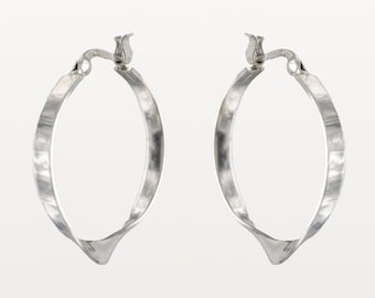 Silver 24mm Twisted Ribbon Hoop Earrings TNA054