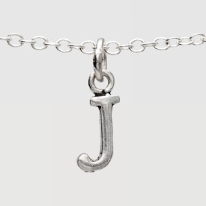 Llavero inicial de la A a la Z, cadena de moda del alfabeto para mujer y  hombre, joyería de acero inoxidable, regalo con la letra J KK 10, plateado