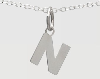 Charm Letra N en Plata de Ley 925 - Una Elegancia en la Personalización